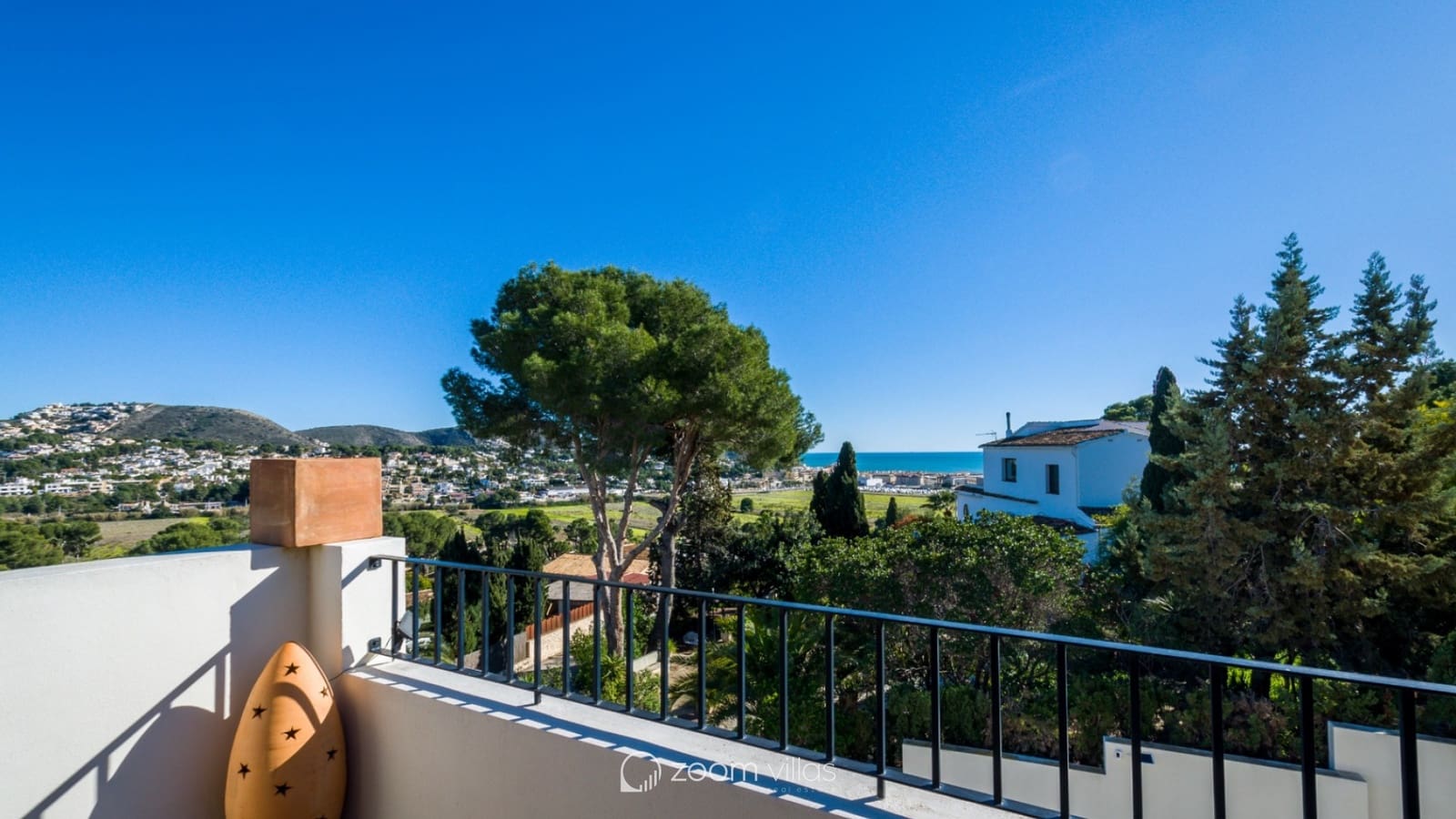 Chalet de 4 habitaciones en Moraira en venta con piscina garaje - 1.190.000 € (Ref: 10006824)