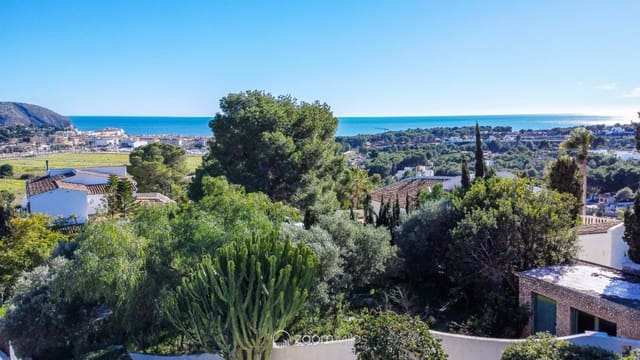 Chalet de 4 habitaciones en Moraira, Teulada-Moraira en venta con piscina garaje - 1.190.000 € (Ref: 10006824)