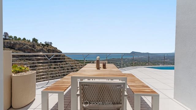 4 quarto Moradia para venda em Alhama Springs, Altea com piscina garagem - 2 146 000 € (Ref: 10008091)