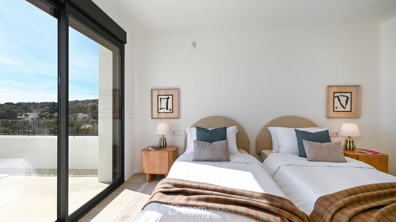 4 bedroom Villa for sale in Moraira with pool garage - € 2,275,000 (Ref: 10019562)