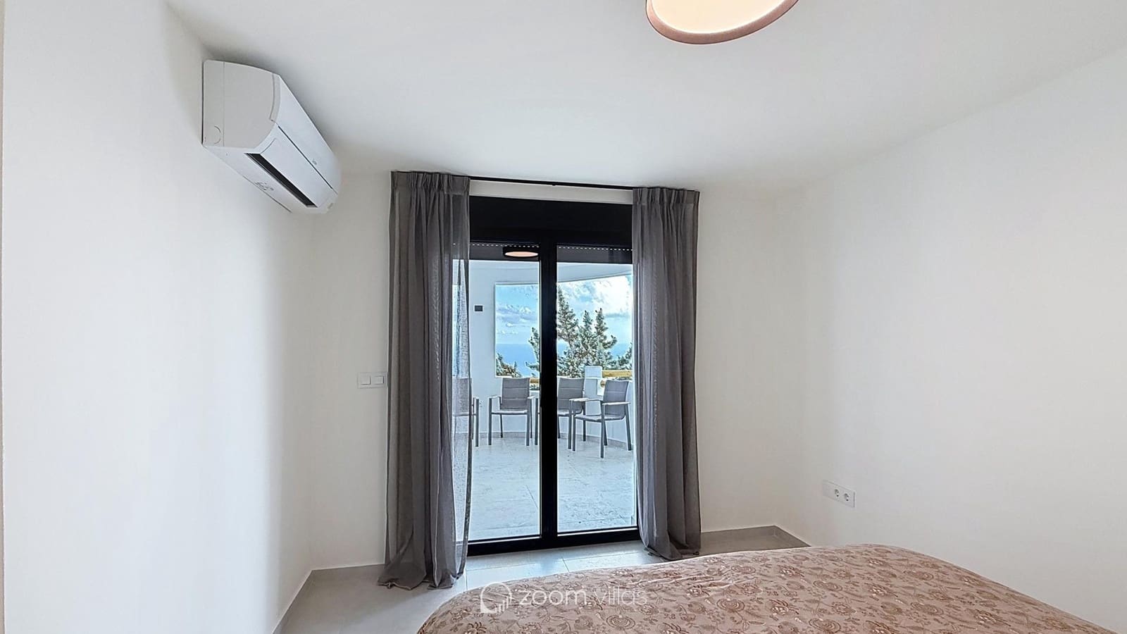 5 quarto Moradia para venda em Cumbre del Sol com piscina garagem - 1 495 000 € (Ref: 10028971)