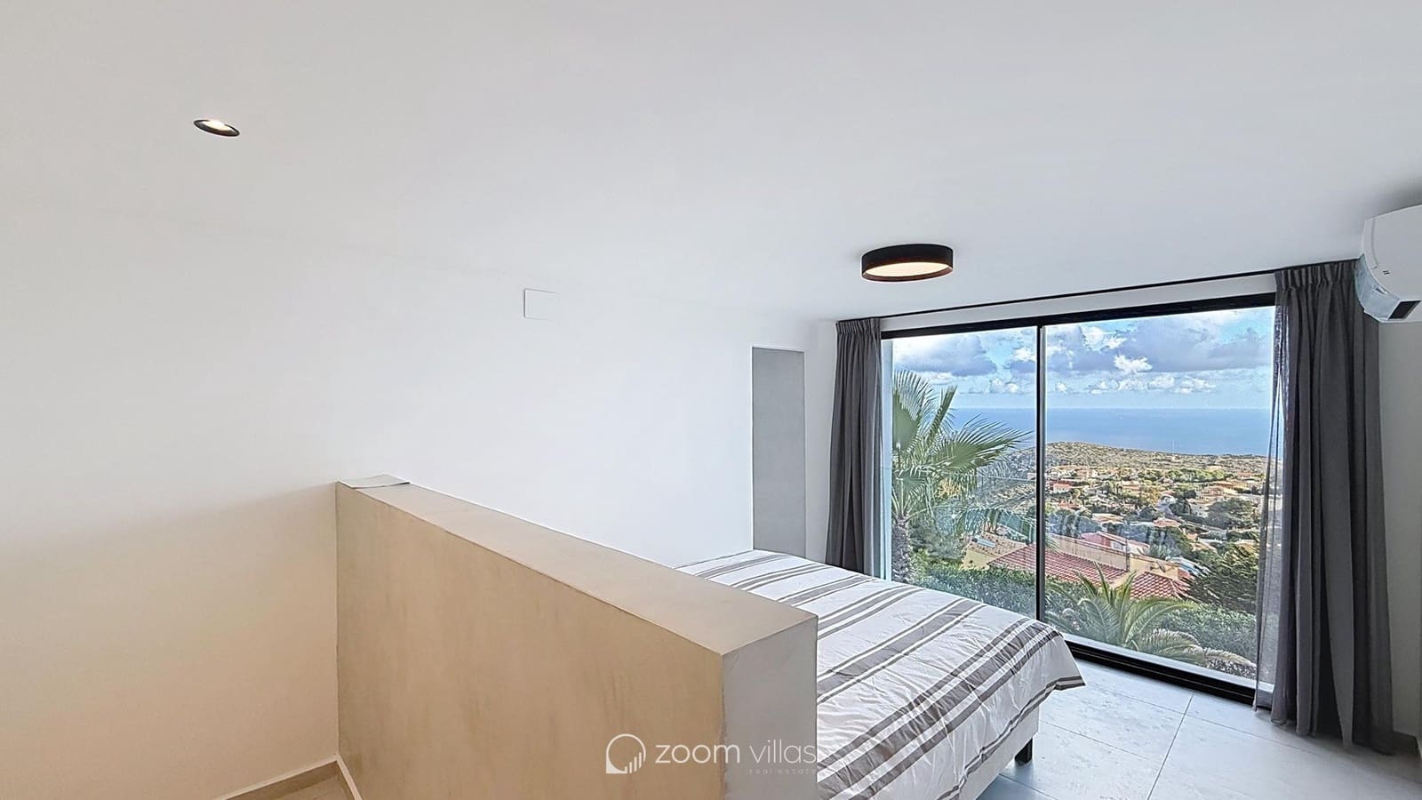 5 quarto Moradia para venda em Cumbre del Sol com piscina garagem - 1 495 000 € (Ref: 10028971)