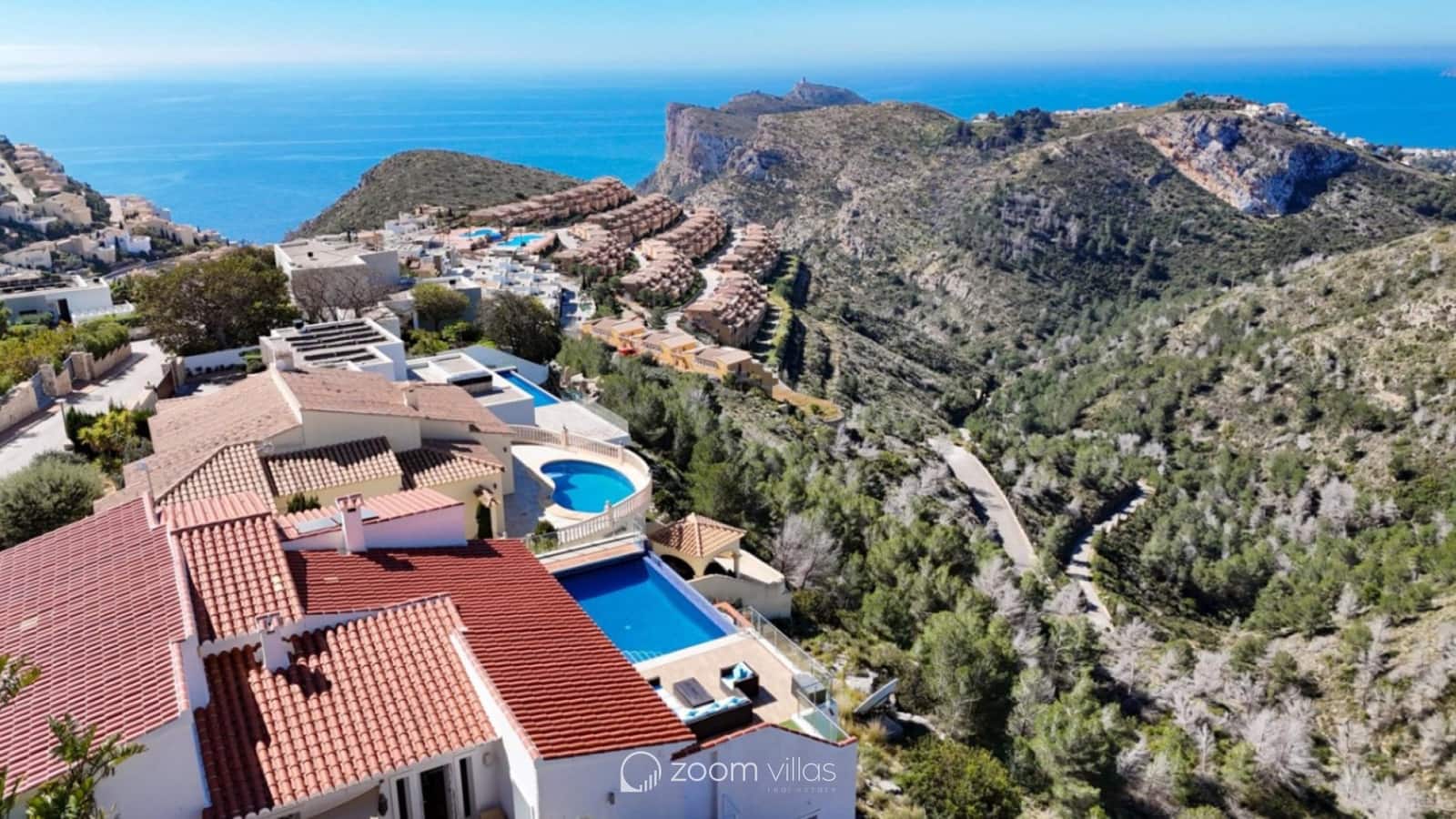 4 sovrum Villa till salu i Cumbre del Sol med pool garage - 1 550 000 € (Ref: 10028998)