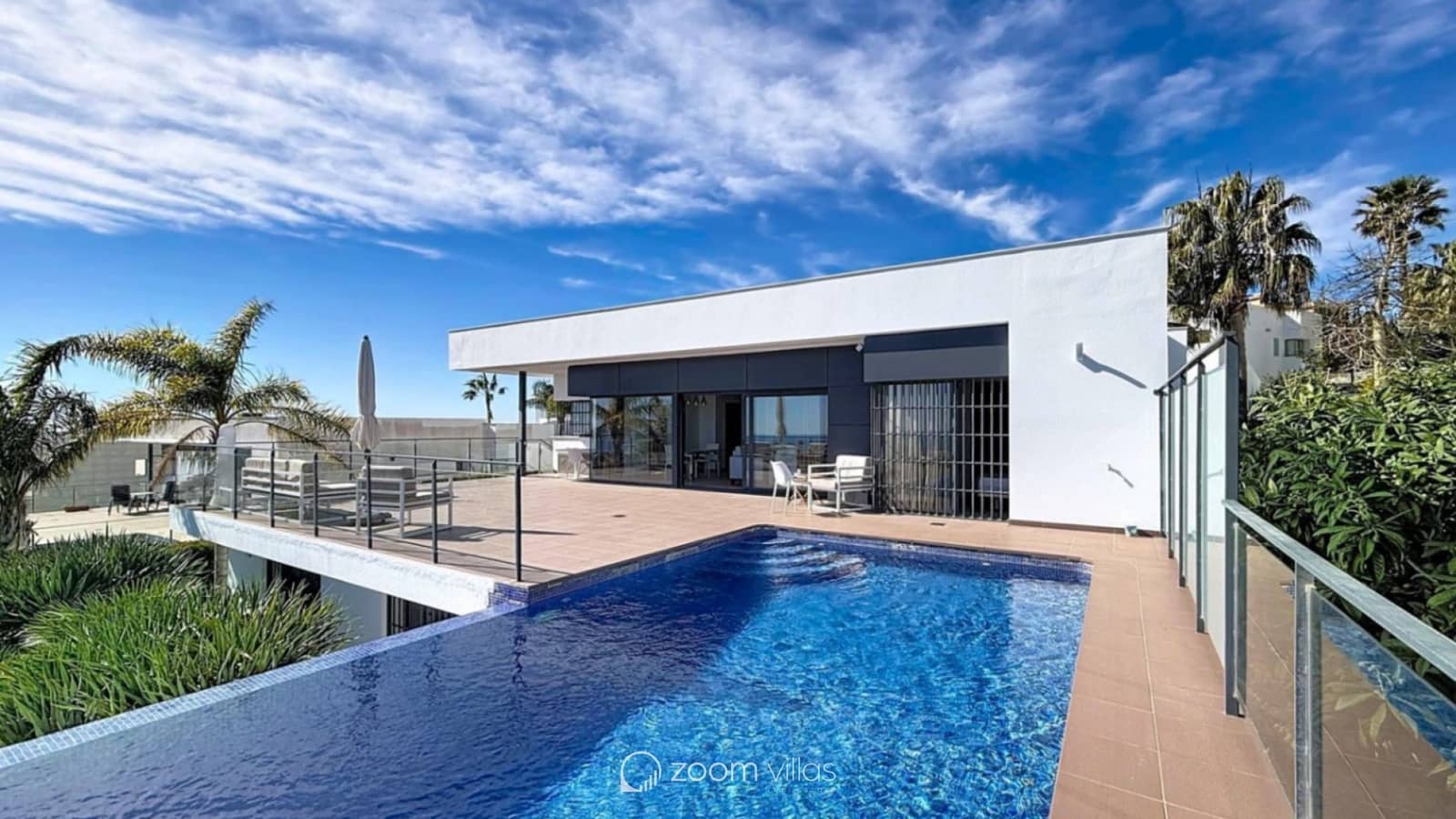 4 Zimmer Villa zu verkaufen in Cumbre del Sol mit Pool Garage - 1.250.000 € (Ref: 10029052)