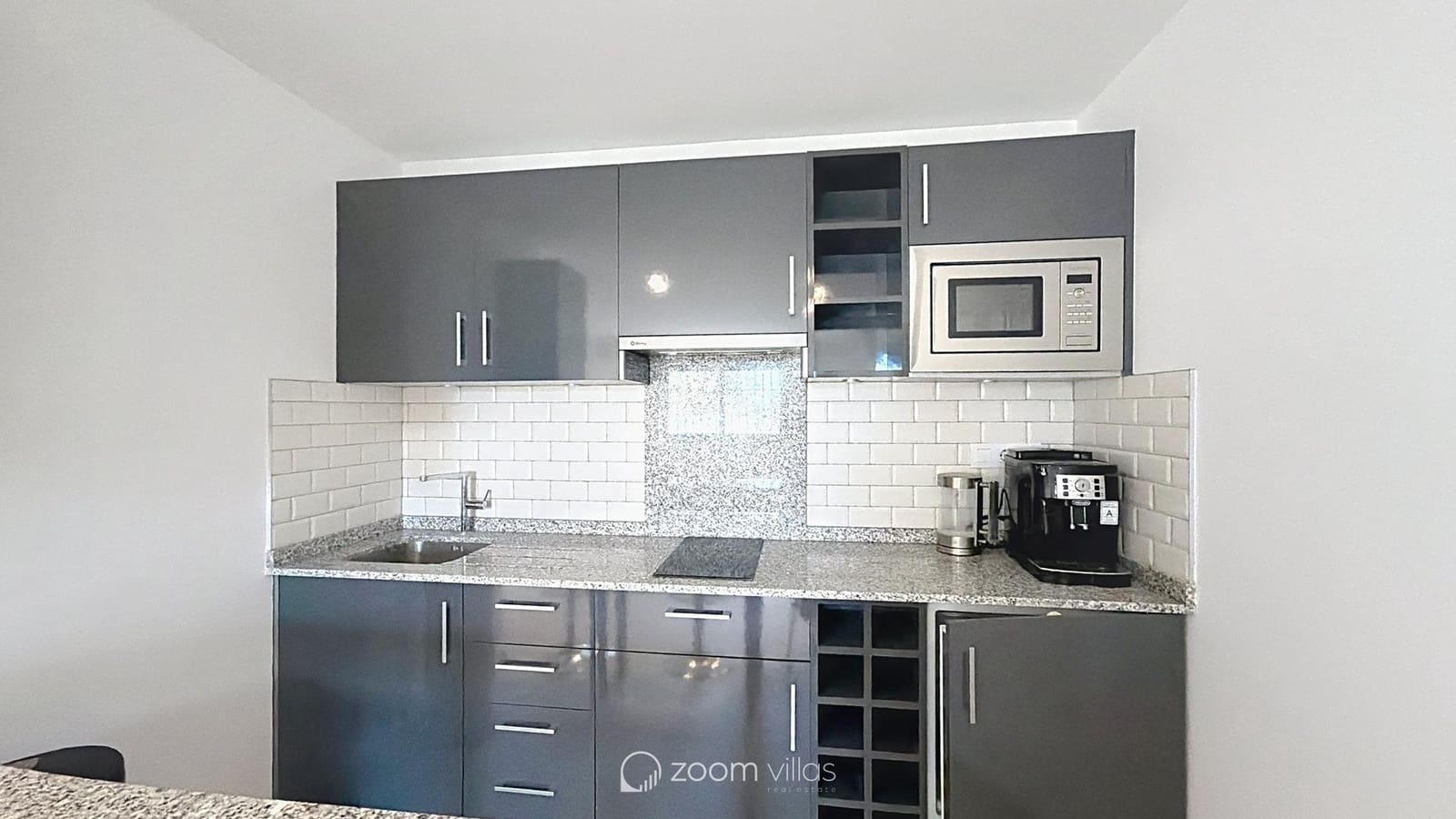 4 Zimmer Villa zu verkaufen in Cumbre del Sol mit Pool Garage - 1.250.000 € (Ref: 10029052)