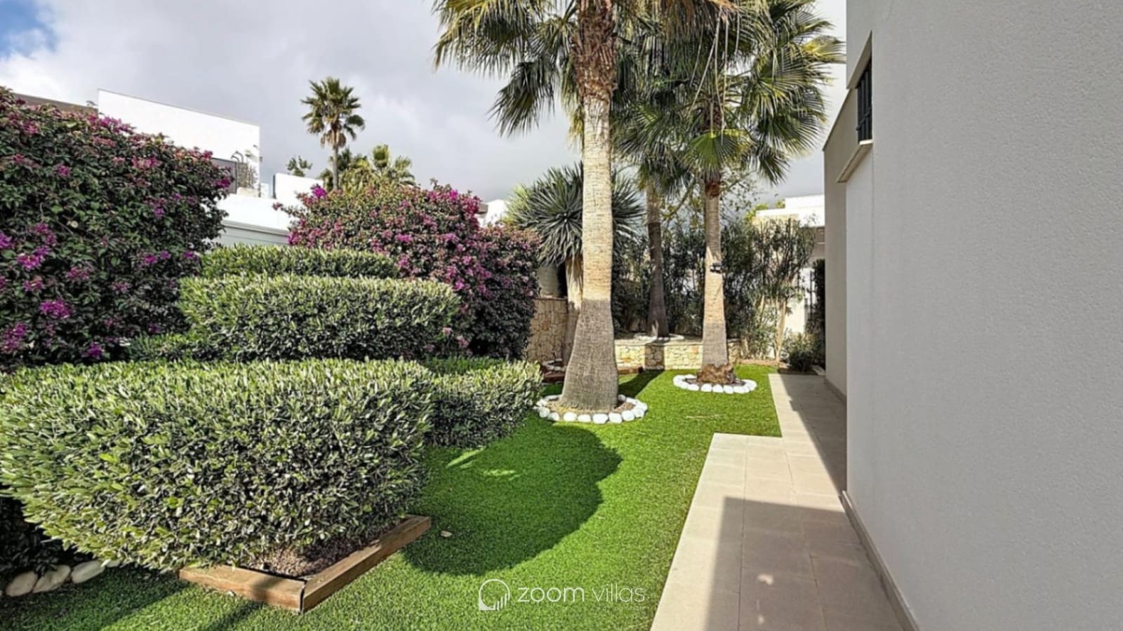 4 Zimmer Villa zu verkaufen in Cumbre del Sol mit Pool Garage - 1.250.000 € (Ref: 10029052)