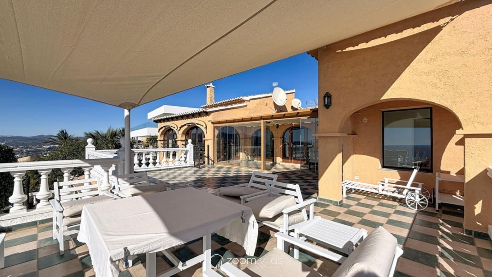 4 bedroom Villa for sale in Cumbre del Sol with pool garage - € 2,350,000 (Ref: 10029053)