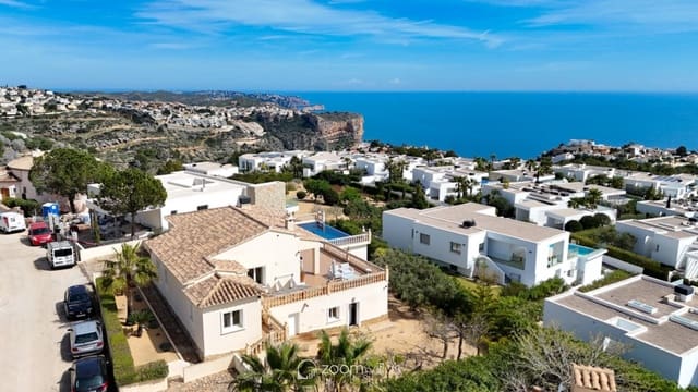 4 bedroom Villa for sale in Cumbre del Sol, Benitachell / Benitatxell with pool garage - € 995,000 (Ref: 10029054)