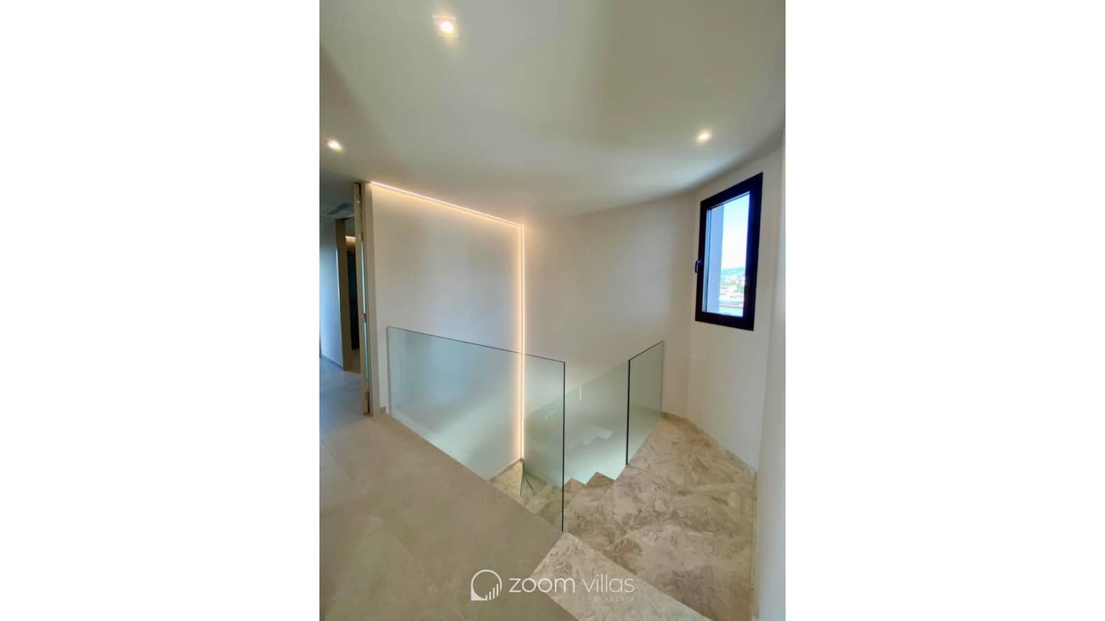 4 Zimmer Villa zu verkaufen in Calpe / Calp mit Pool Garage - 1.625.000 € (Ref: 10029705)