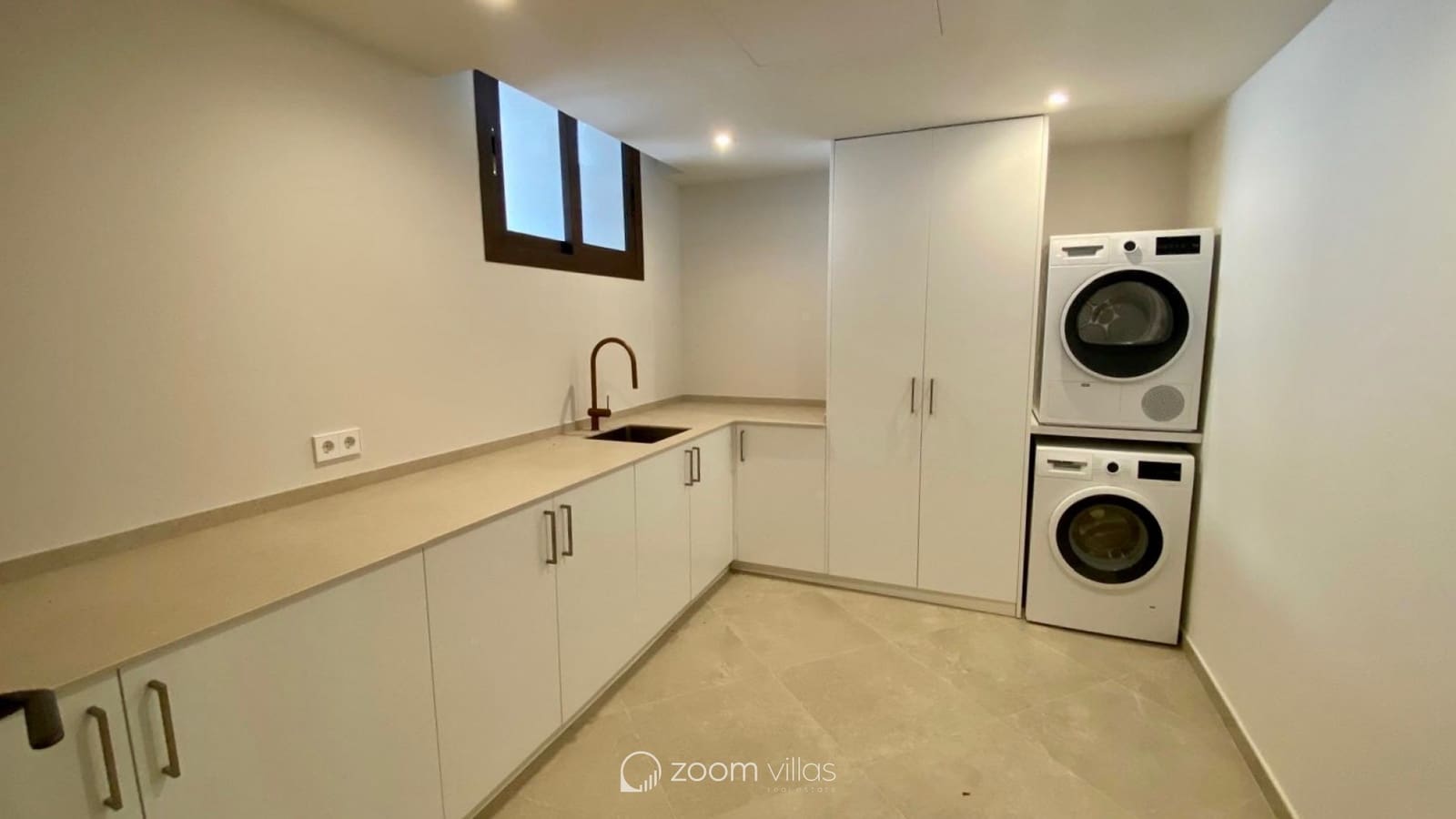 4 Zimmer Villa zu verkaufen in Calpe / Calp mit Pool Garage - 1.625.000 € (Ref: 10029705)