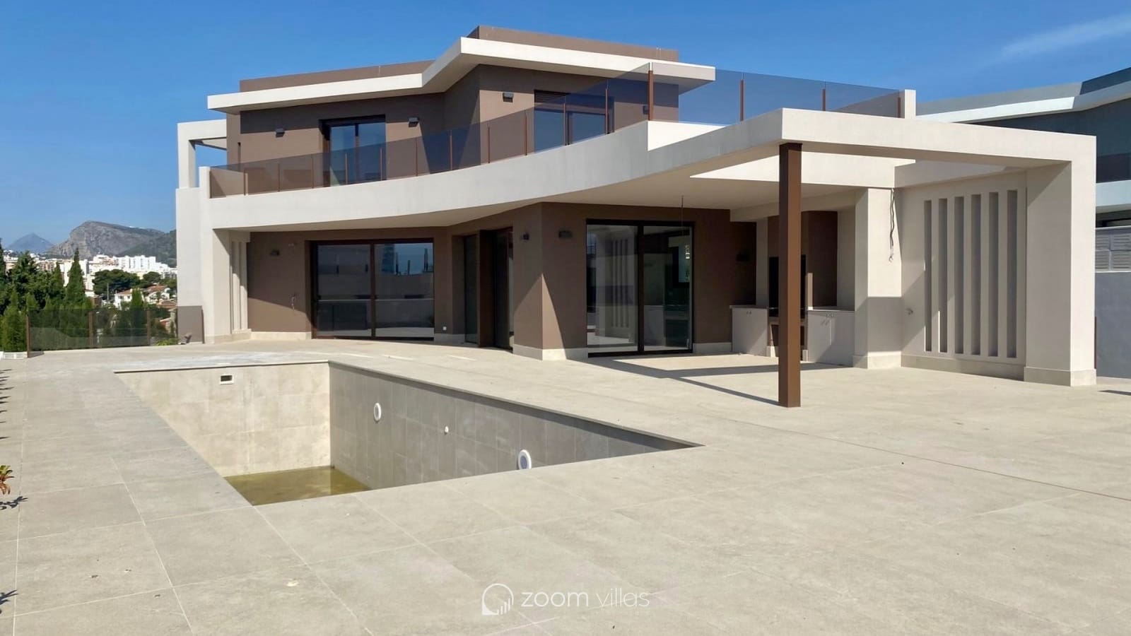4 Zimmer Villa zu verkaufen in Calpe / Calp mit Pool Garage - 1.625.000 € (Ref: 10029705)