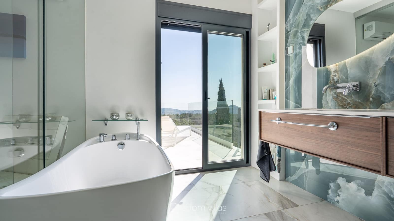 5 slaapkamer Villa te koop in Benissa met zwembad garage - € 2.480.000 (Ref: 10035658)
