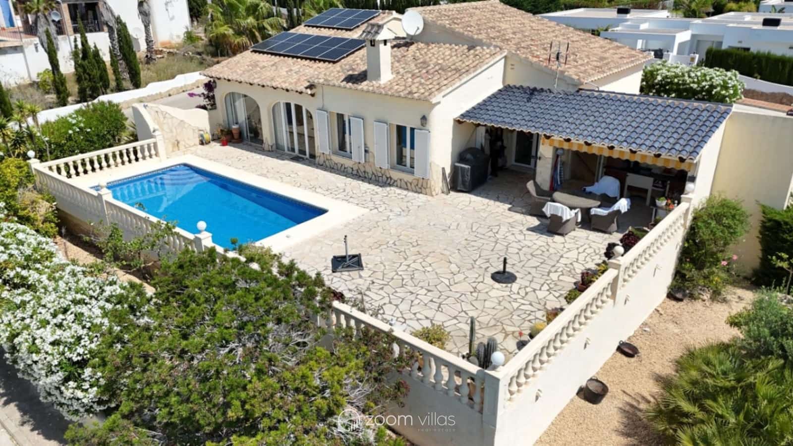 3 sovrum Villa till salu i Cumbre del Sol med pool garage - 750 000 € (Ref: 10035659)