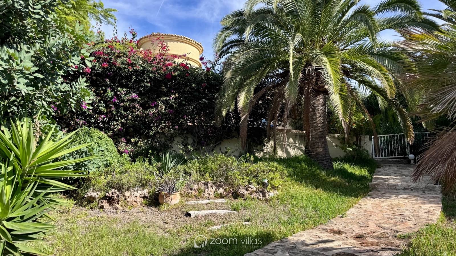 3 slaapkamer Villa te koop in Moraira met zwembad garage - € 670.000 (Ref: 10153163)