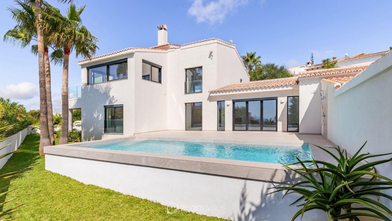 5 soveværelse Villa til salg i Cumbre del Sol med swimmingpool garage - € 1.680.000 (Ref: 10160185)