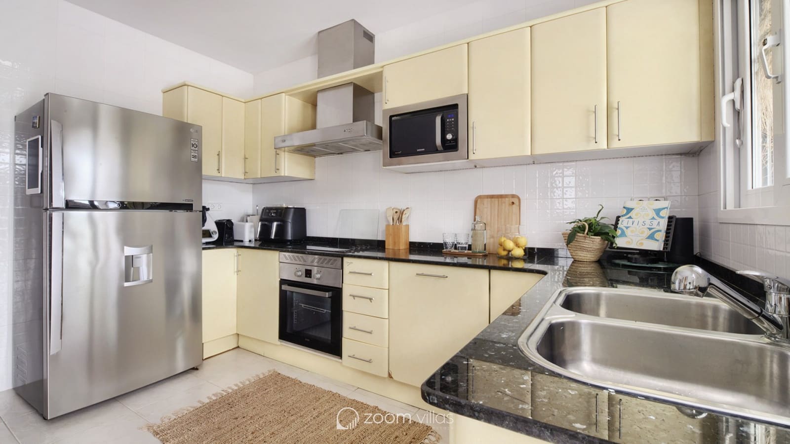 5 bedroom Villa for sale in Javea / Xabia with pool - € 749,000 (Ref: 10165384)