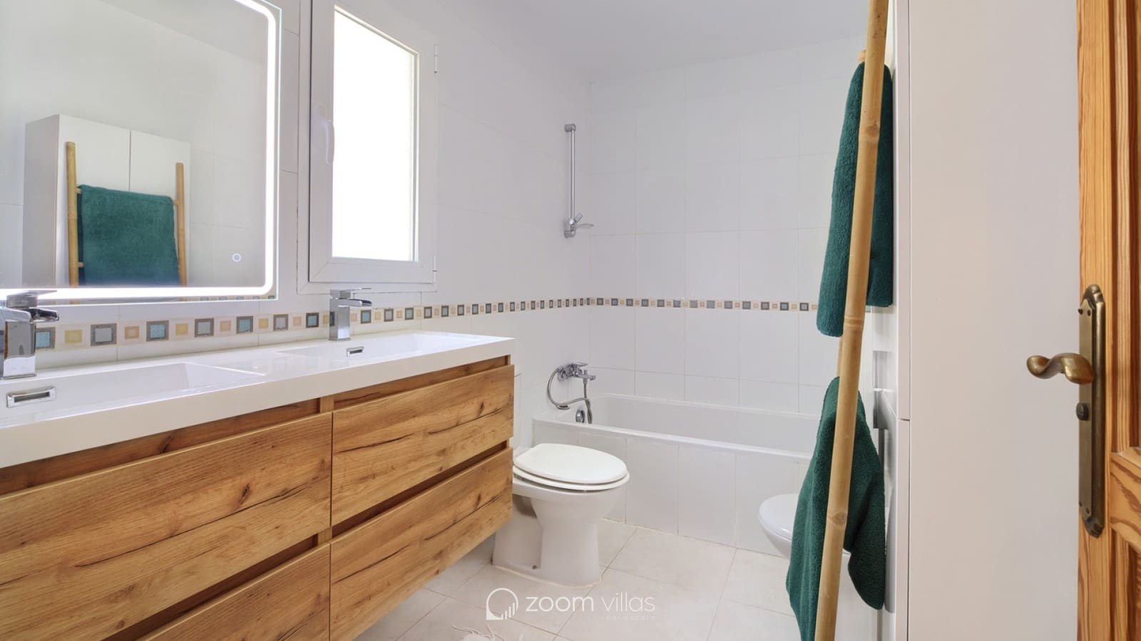 5 bedroom Villa for sale in Javea / Xabia with pool - € 749,000 (Ref: 10165384)
