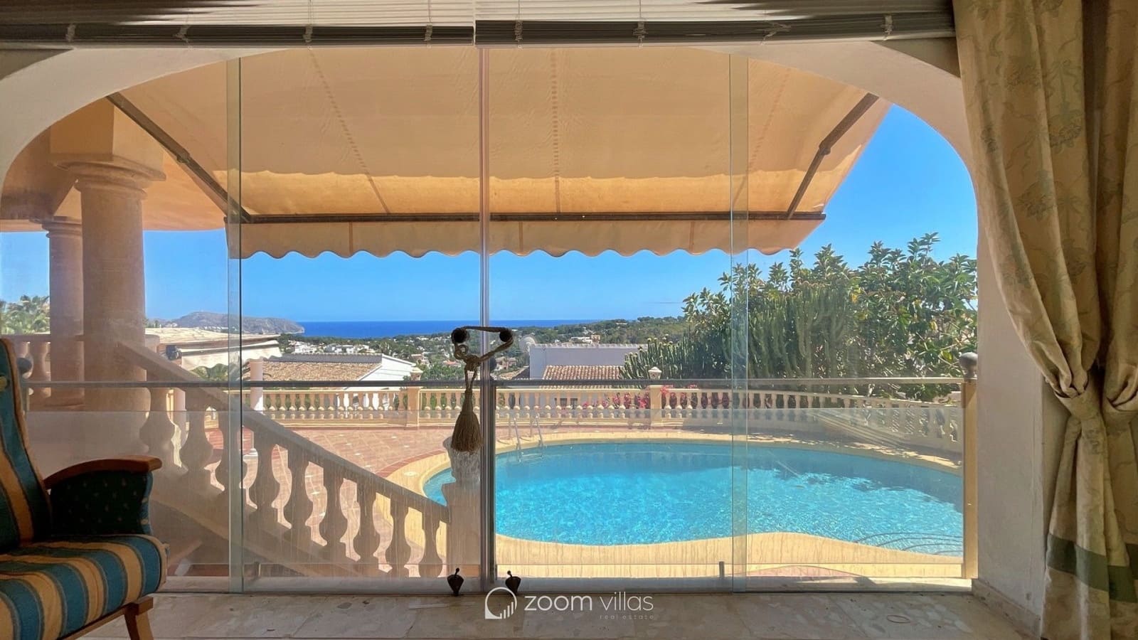 4 bedroom Villa for sale in Moraira with pool garage - € 899,000 (Ref: 10165856)
