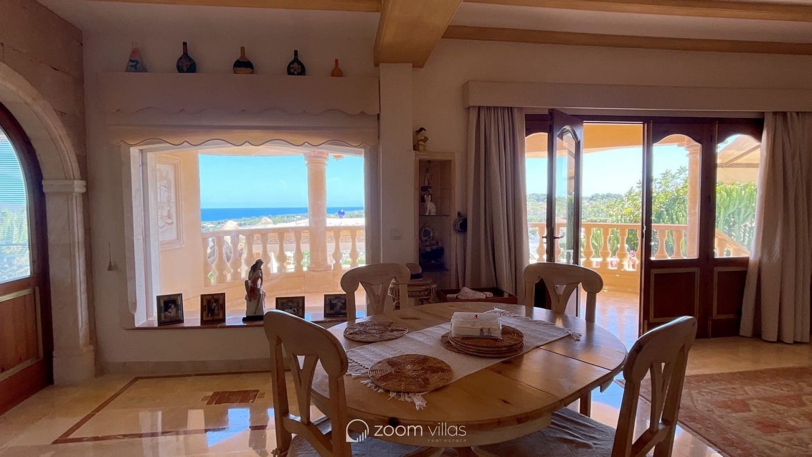 4 bedroom Villa for sale in Moraira with pool garage - € 899,000 (Ref: 10165856)