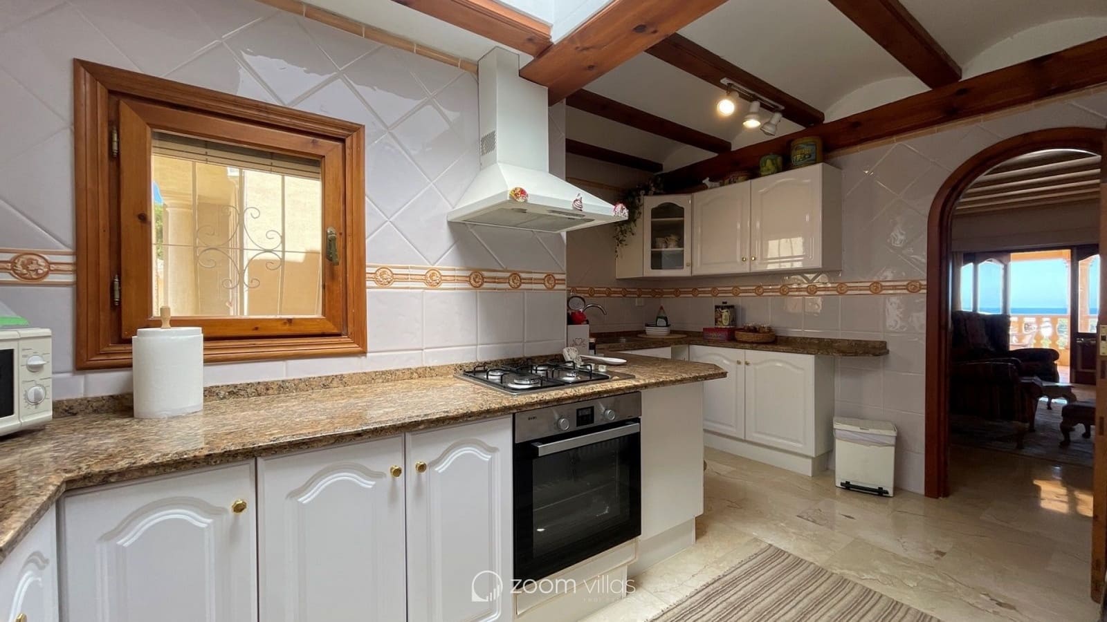 4 bedroom Villa for sale in Moraira with pool garage - € 899,000 (Ref: 10165856)