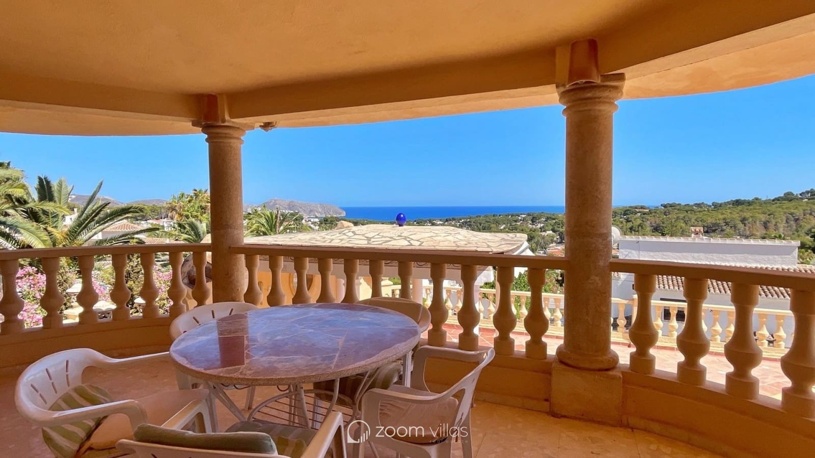 4 bedroom Villa for sale in Moraira with pool garage - € 899,000 (Ref: 10165856)