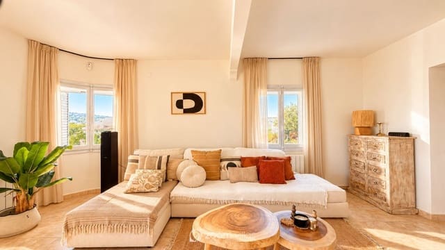 4 soverom Villa til salgs i El Portet - Pla de Mar, Teulada-Moraira med svømmebasseng garasje - € 1 100 000 (Ref: 10183725)