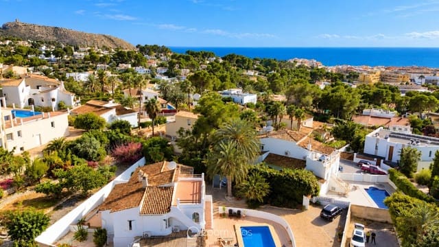 4 sypialnia Willa na sprzedaż w El Portet - Pla de Mar, Teulada-Moraira z basenem garażem - 1 100 000 € (Ref: 10183725)