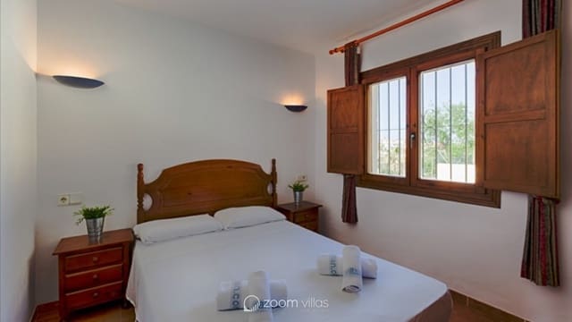 3 bedroom Villa for sale in Cometa - Carrió, Calpe / Calp with pool - € 435,000 (Ref: 10187549)