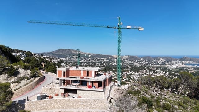 Chalet de 4 habitaciones en Pinar del Advocat - Cometa, Teulada-Moraira en venta con piscina garaje - 4.250.000 € (Ref: 7811492)