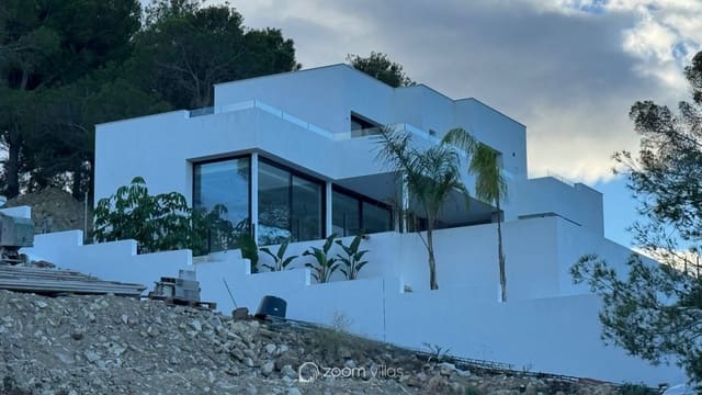 Chalet de 3 habitaciones en Cometa - Carrió, Calpe / Calp en venta con piscina garaje - 1.135.000 € (Ref: 8470180)