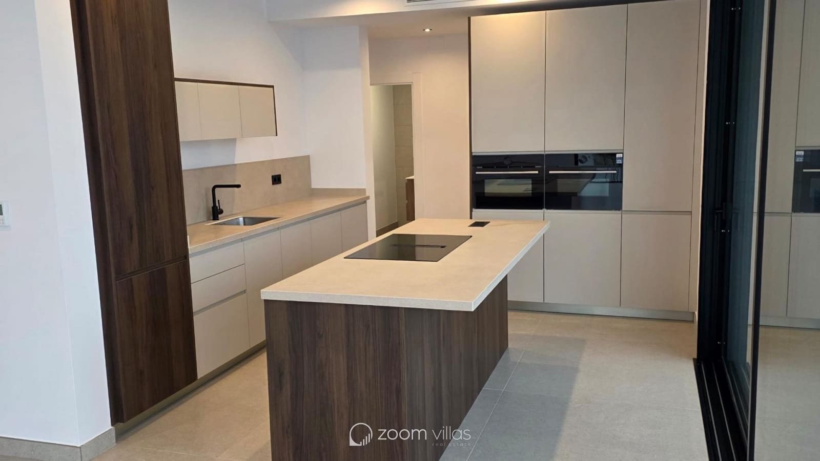 3 chambre Villa/Maison à vendre à Calpe / Calp avec piscine garage - 1 135 000 € (Ref: 8470180)