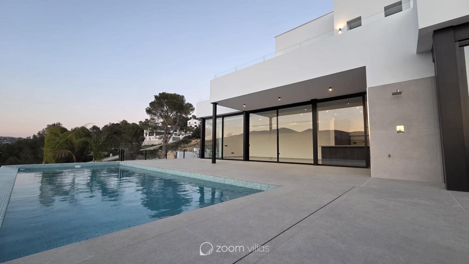 3 chambre Villa/Maison à vendre à Calpe / Calp avec piscine garage - 1 135 000 € (Ref: 8470180)