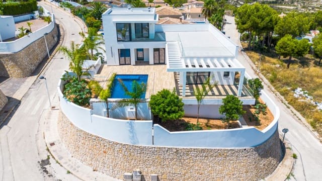 3 makuuhuone Huvila myytävänä paikassa Moraira, Teulada-Moraira mukana uima-altaan - 2 250 000 € (Ref: 8490301)