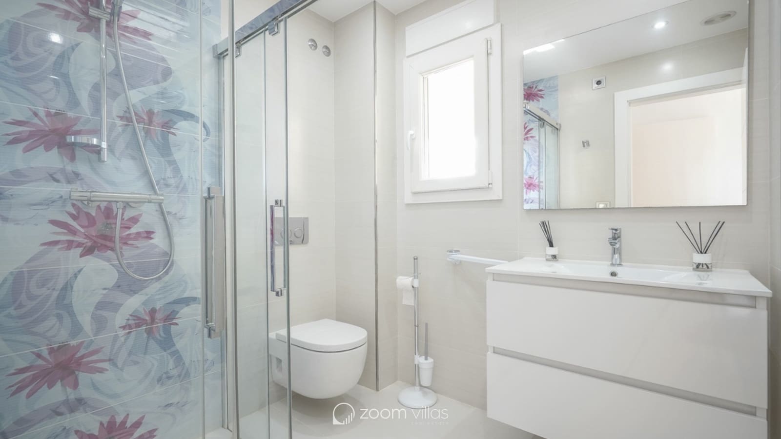 4 makuuhuone Huvila myytävänä paikassa Benissa mukana uima-altaan 
autotalli - 1 350 000 € (Ref: 8499039)