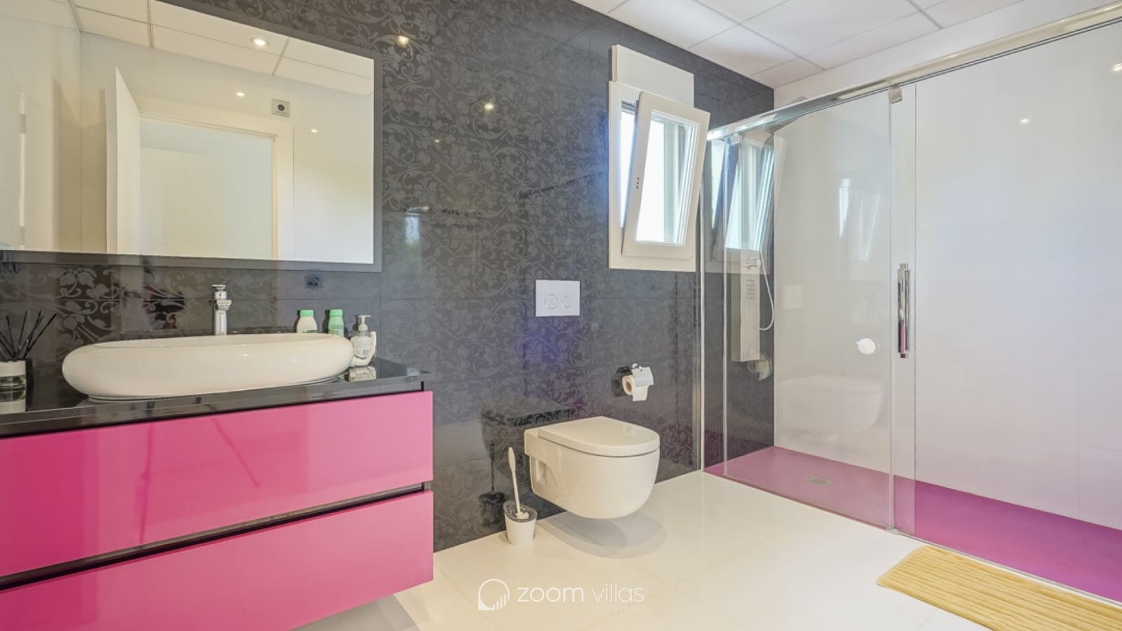 4 makuuhuone Huvila myytävänä paikassa Benissa mukana uima-altaan 
autotalli - 1 350 000 € (Ref: 8499039)