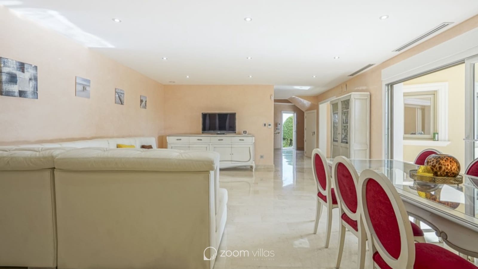 4 makuuhuone Huvila myytävänä paikassa Benissa mukana uima-altaan 
autotalli - 1 350 000 € (Ref: 8499039)