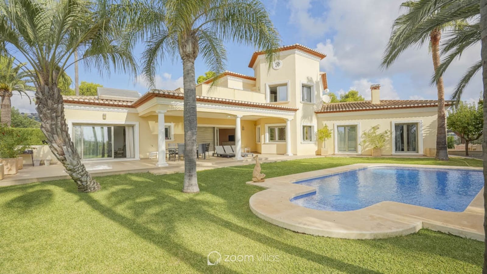 4 makuuhuone Huvila myytävänä paikassa Benissa mukana uima-altaan 
autotalli - 1 350 000 € (Ref: 8499039)