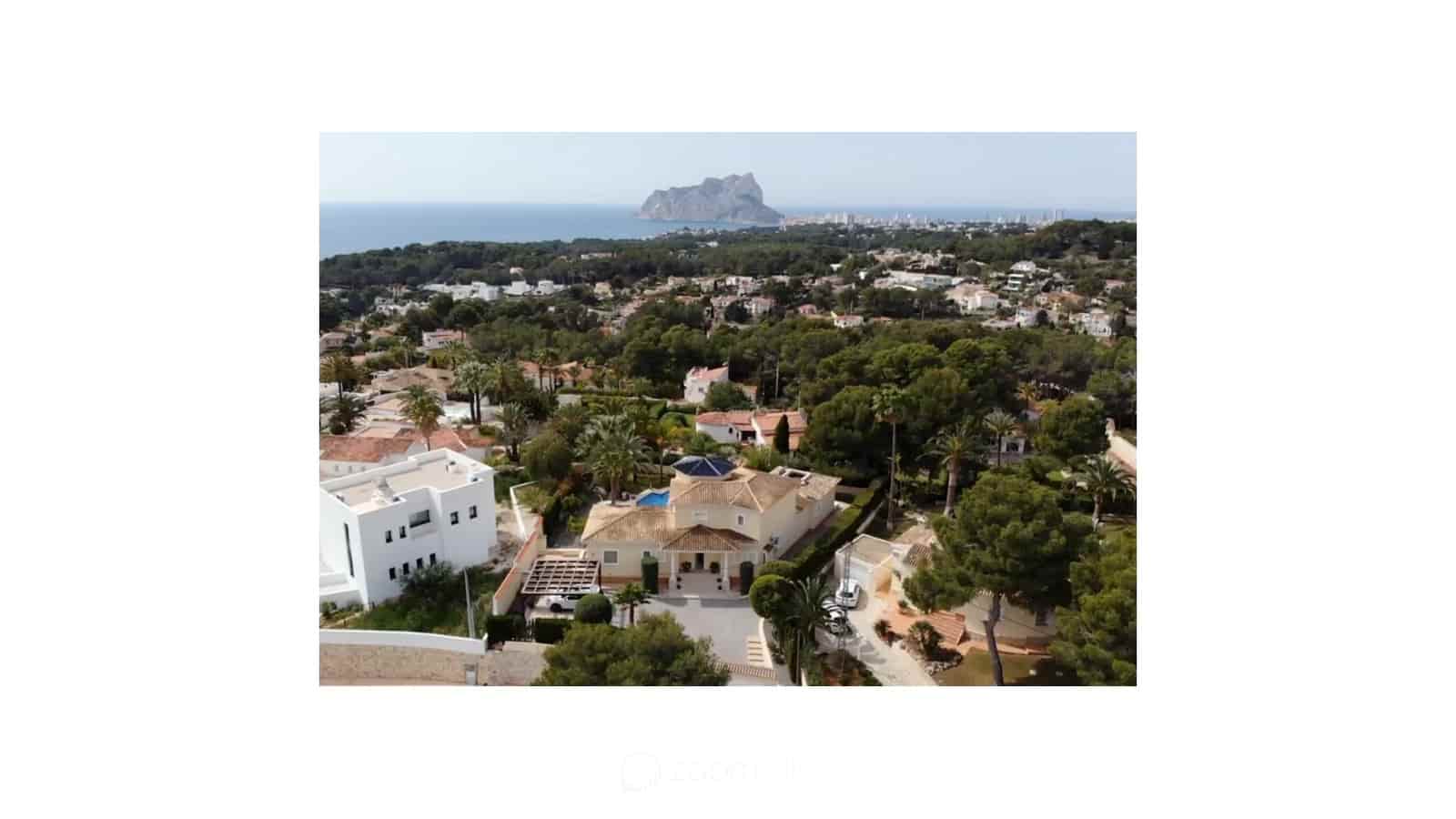 4 makuuhuone Huvila myytävänä paikassa Benissa mukana uima-altaan 
autotalli - 1 350 000 € (Ref: 8499039)