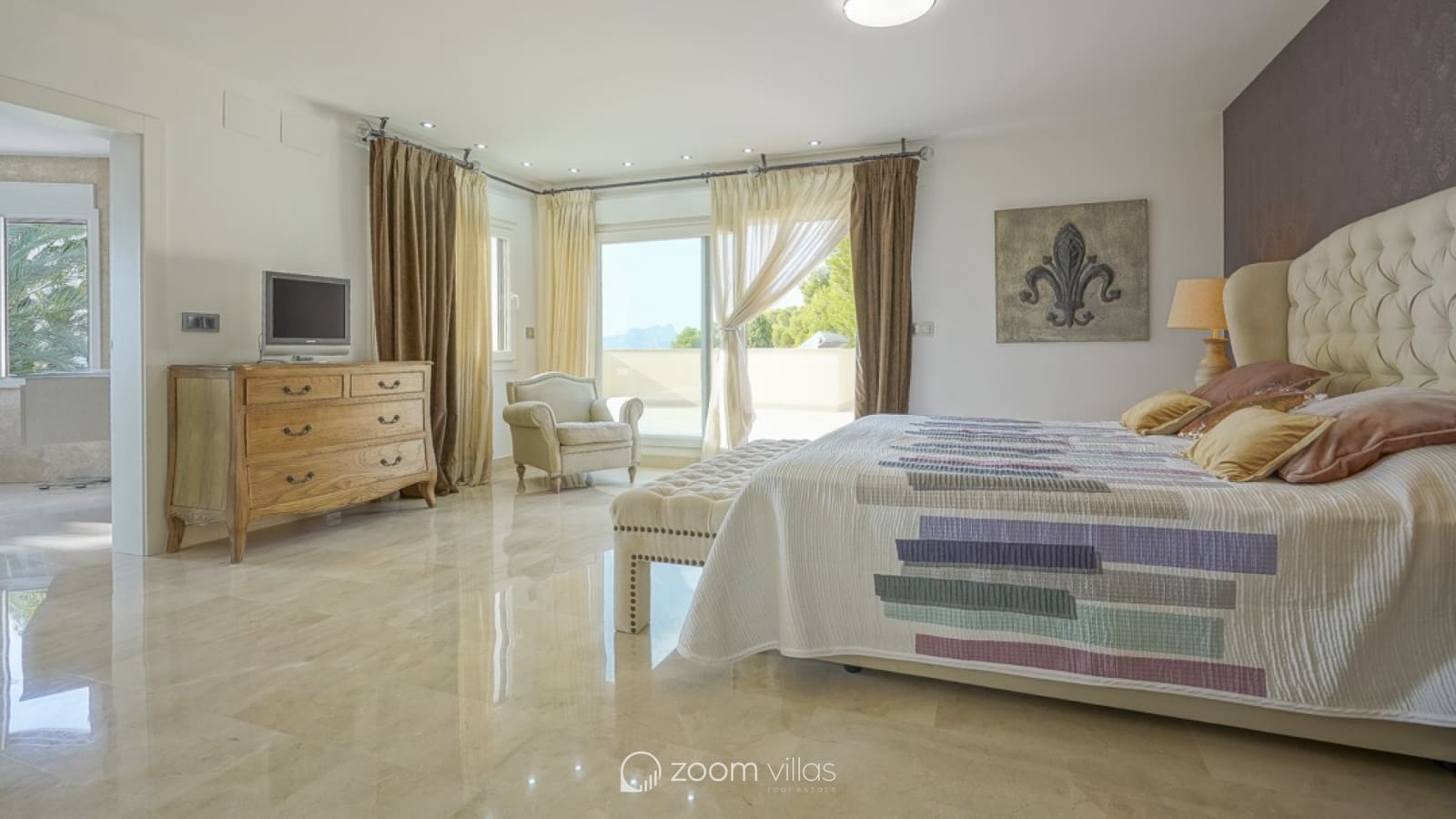 4 makuuhuone Huvila myytävänä paikassa Benissa mukana uima-altaan 
autotalli - 1 350 000 € (Ref: 8499039)