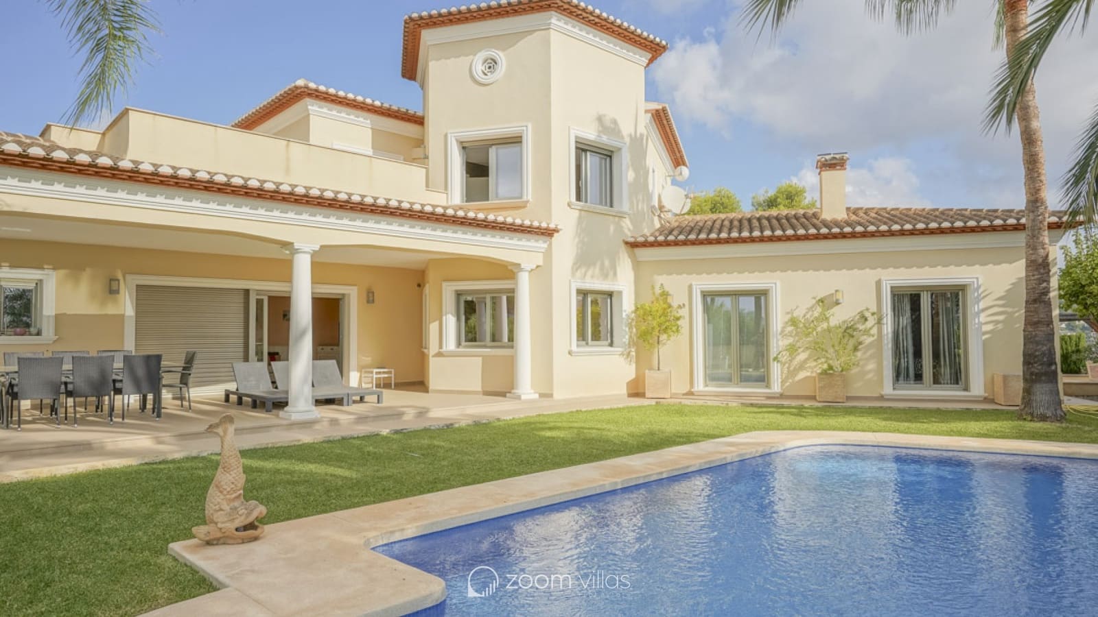 4 makuuhuone Huvila myytävänä paikassa Benissa mukana uima-altaan 
autotalli - 1 350 000 € (Ref: 8499039)