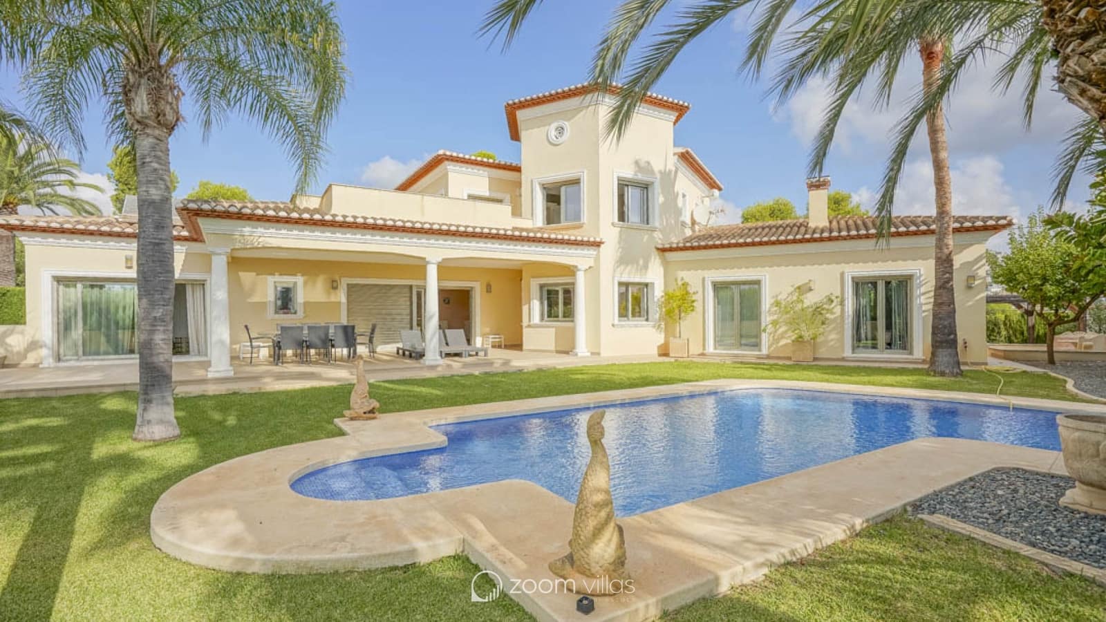 4 makuuhuone Huvila myytävänä paikassa Benissa mukana uima-altaan 
autotalli - 1 350 000 € (Ref: 8499039)