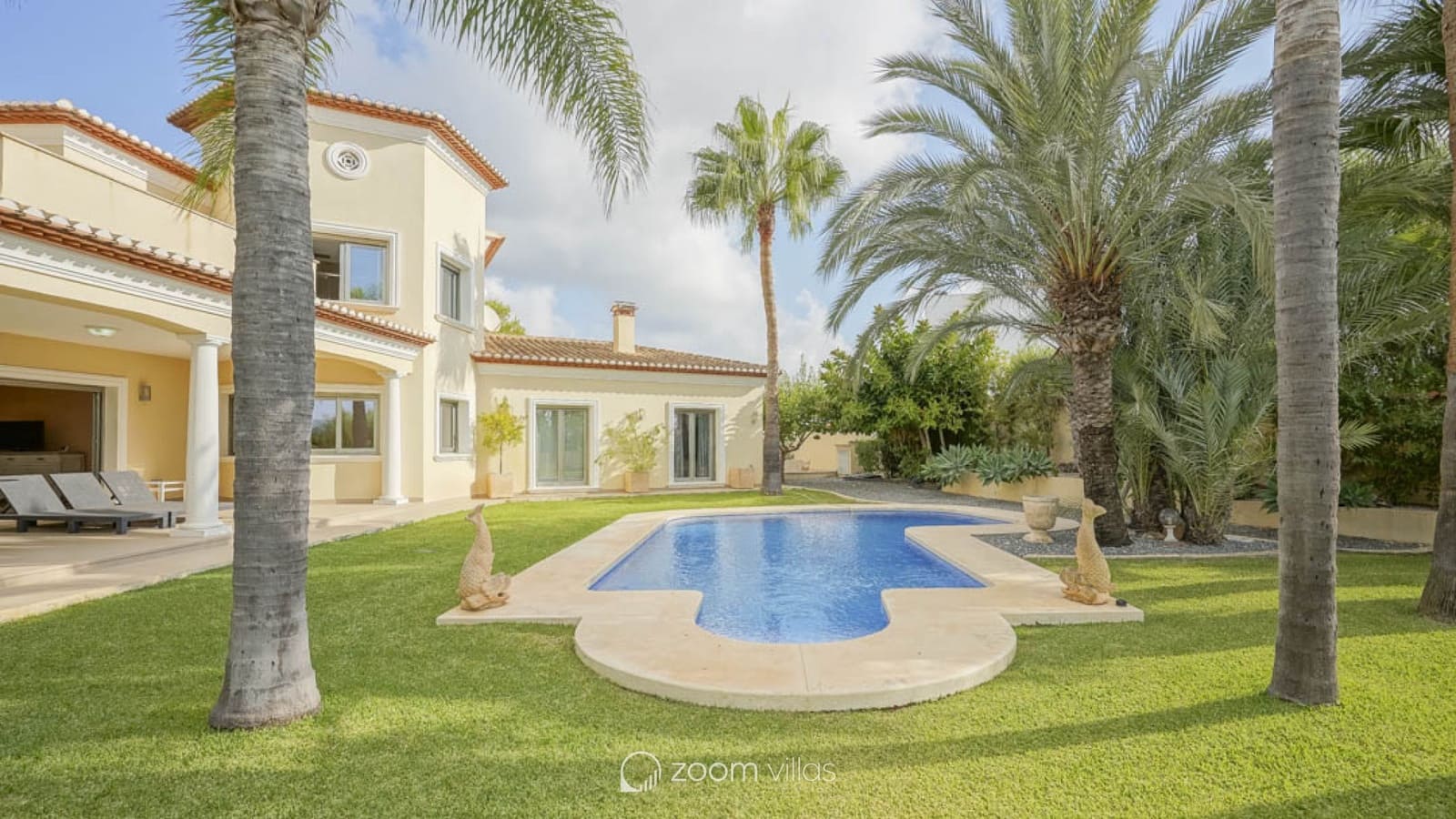 4 makuuhuone Huvila myytävänä paikassa Benissa mukana uima-altaan 
autotalli - 1 350 000 € (Ref: 8499039)