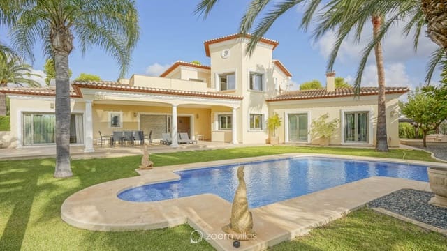 4 makuuhuone Huvila myytävänä paikassa Benissa mukana uima-altaan 
autotalli - 1 350 000 € (Ref: 8499039)