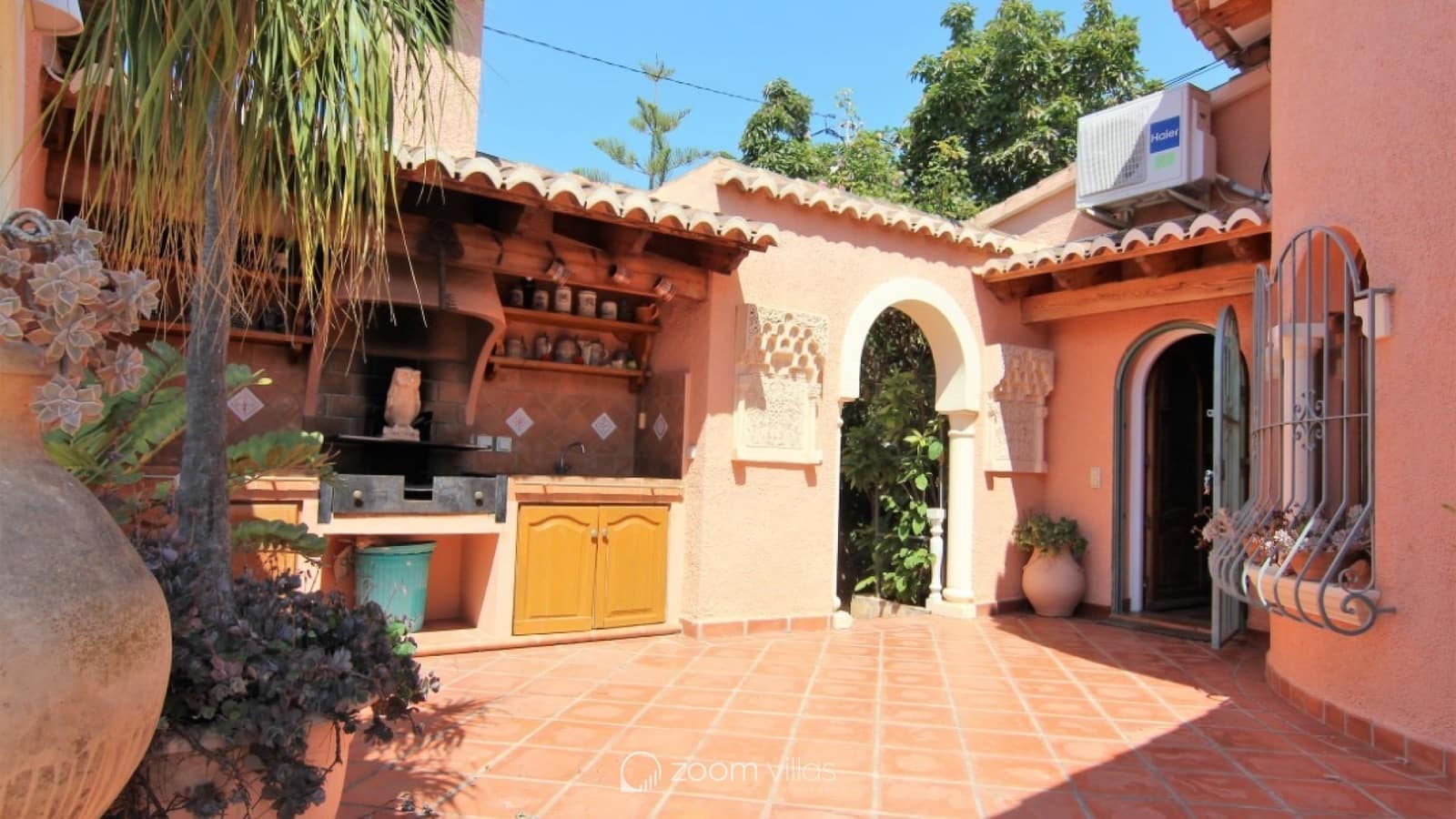 8 slaapkamer Villa te koop in Benissa met zwembad - € 949.000 (Ref: 8499040)