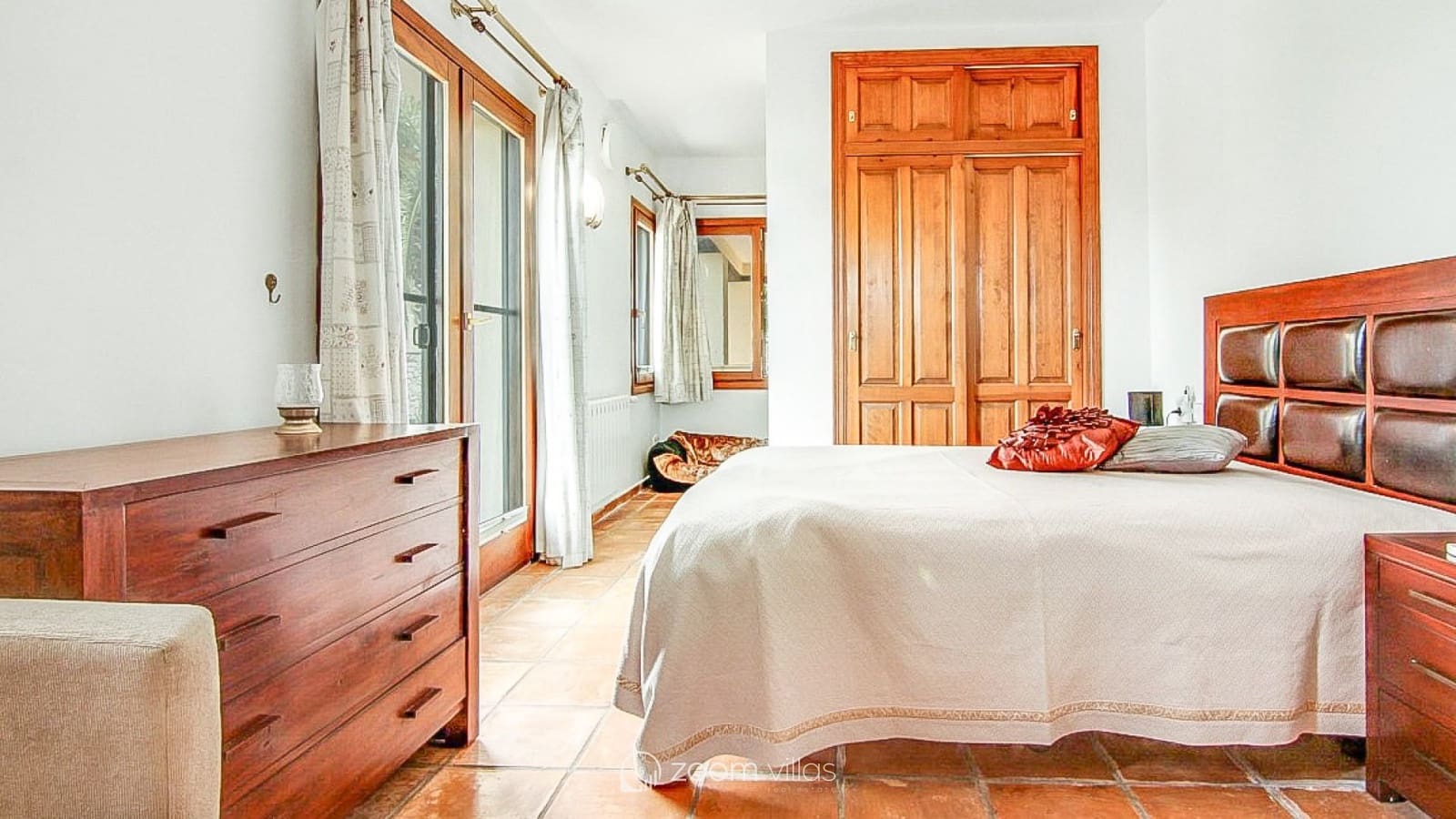 7 bedroom Villa for sale in Benissa with pool garage - € 995,000 (Ref: 8499041)