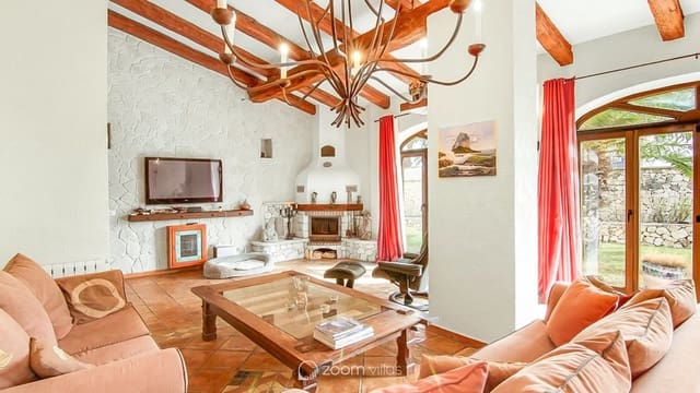 7 makuuhuone Huvila myytävänä paikassa Benissa mukana uima-altaan 
autotalli - 995 000 € (Ref: 8499041)