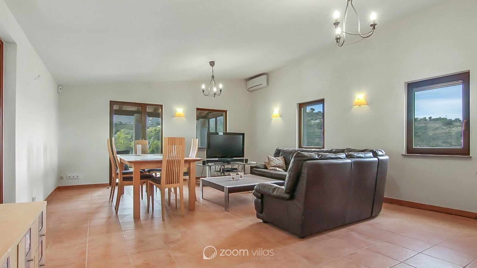 7 bedroom Villa for sale in Benissa with pool garage - € 995,000 (Ref: 8499041)