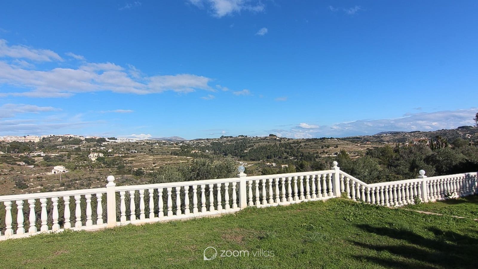 7 bedroom Villa for sale in Benissa with pool garage - € 995,000 (Ref: 8499041)