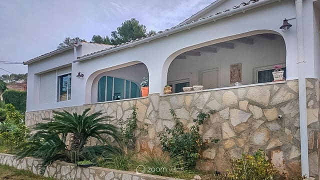 5 Zimmer Villa zu verkaufen in Cap Martí - El Tossalet - Pinomar, Javea / Xàbia mit Pool Garage - 950.000 € (Ref: 8510410)