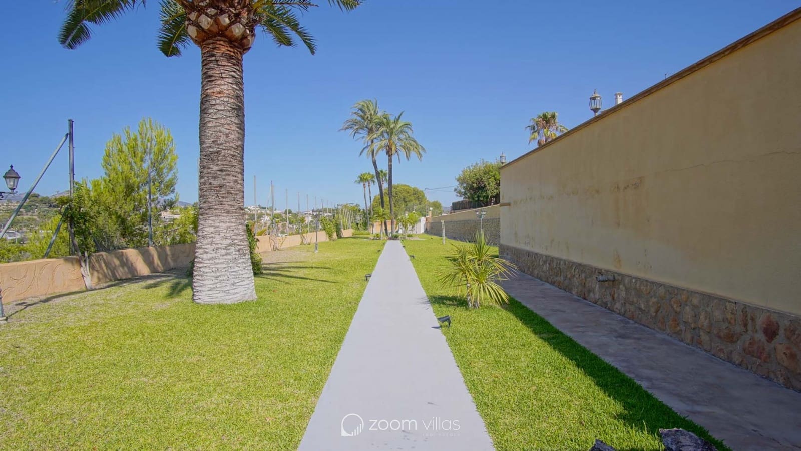 8 makuuhuone Huvila myytävänä paikassa Benissa mukana uima-altaan 
autotalli - 2 995 000 € (Ref: 8527845)